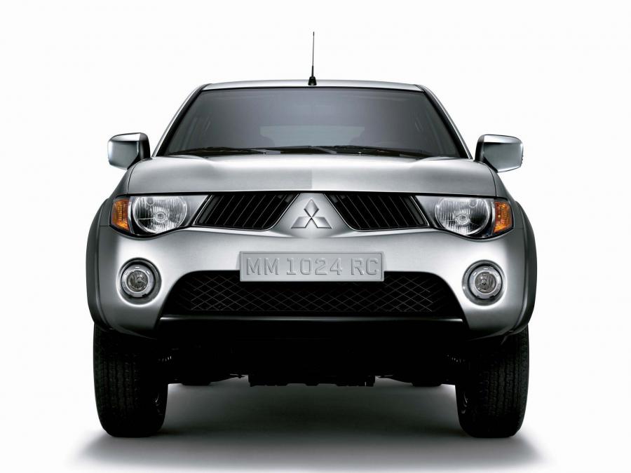  Mitsubishi L200 4Life Double Cab 2006 года  (фото 13 из 14)